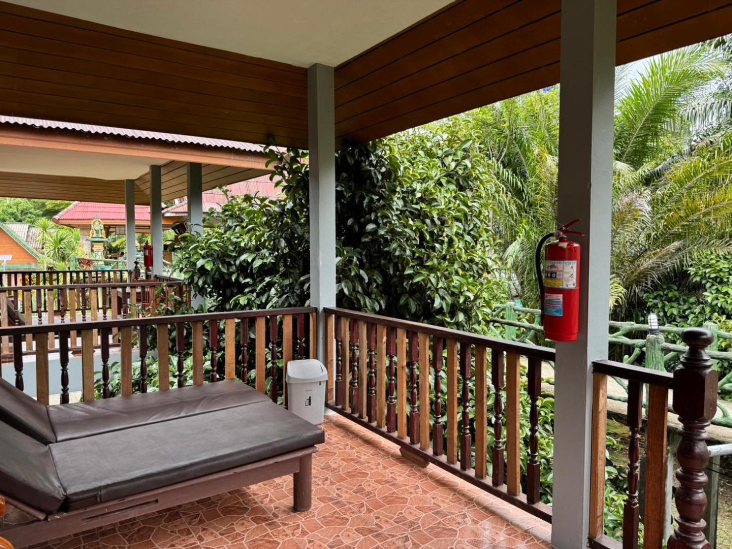考索丛林小屋度假村 Khao Sok National Park 外观 照片